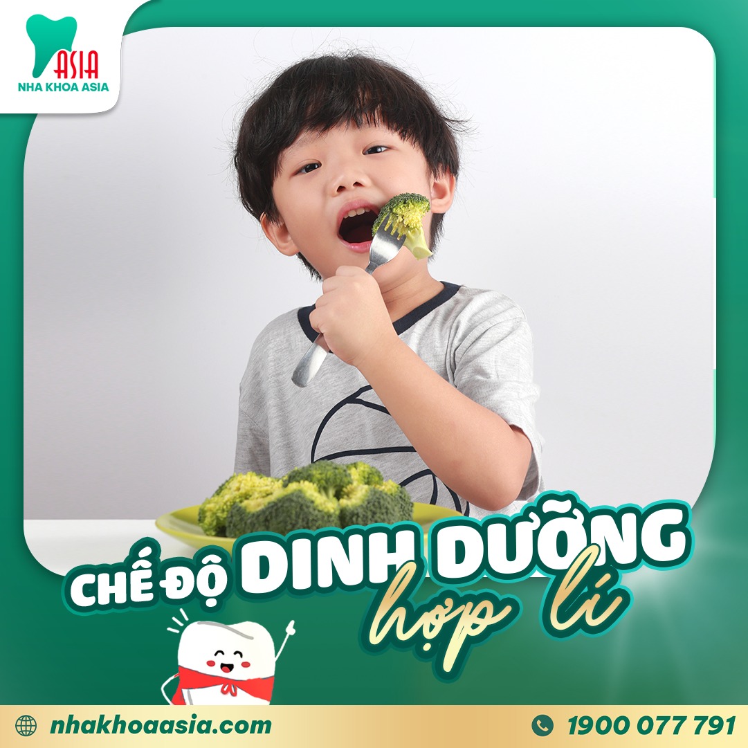 Tránh ăn vặt là một trong những bí quyết quan trọng giữ cho nụ cười của bạn luôn khỏe mạnh