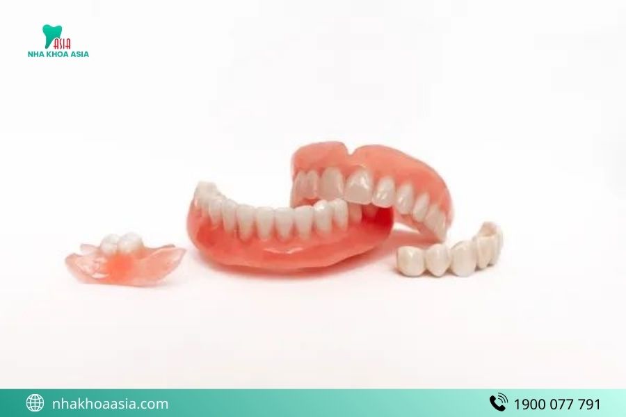 Hàm giả tháo lắp cho người già