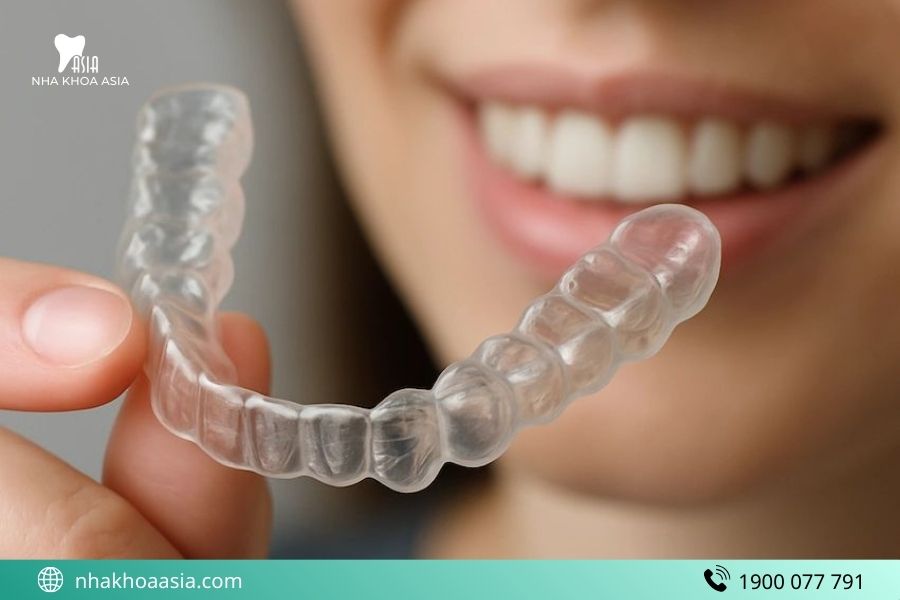 Niềng răng trong suốt có đau không