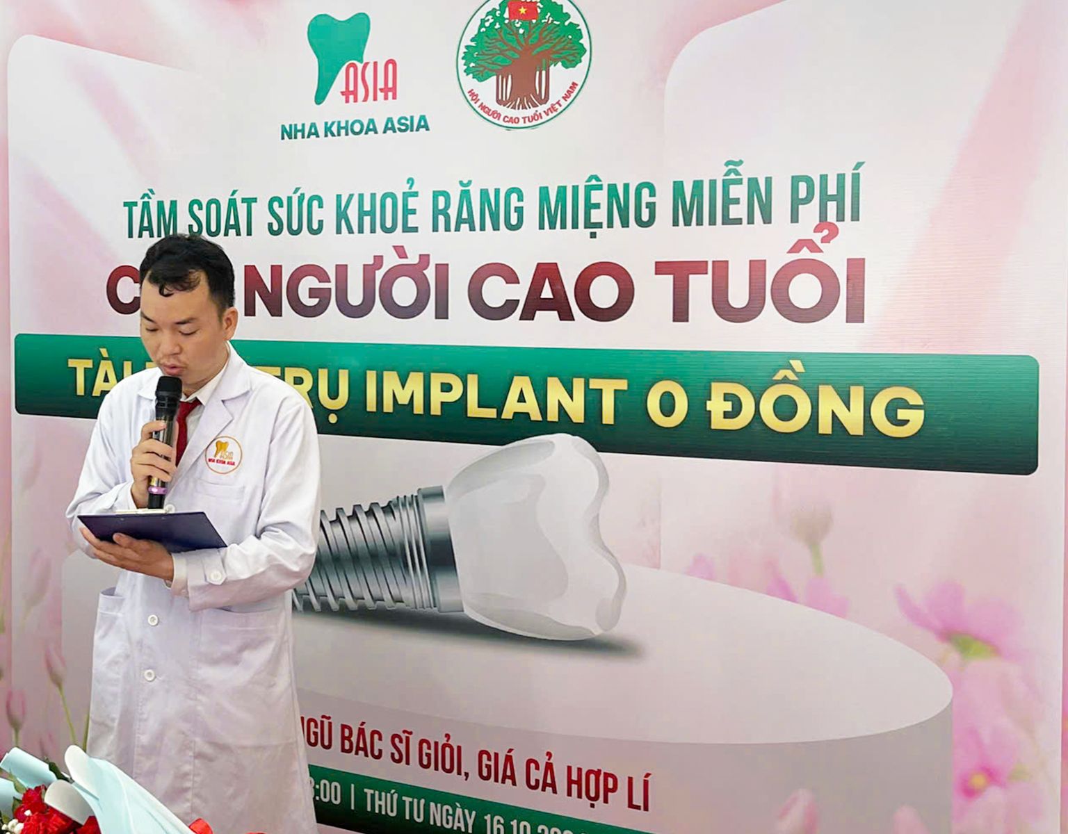 Ths.Bác sĩ Nguyễn Văn Tưởng phát biểu trong hội nghị