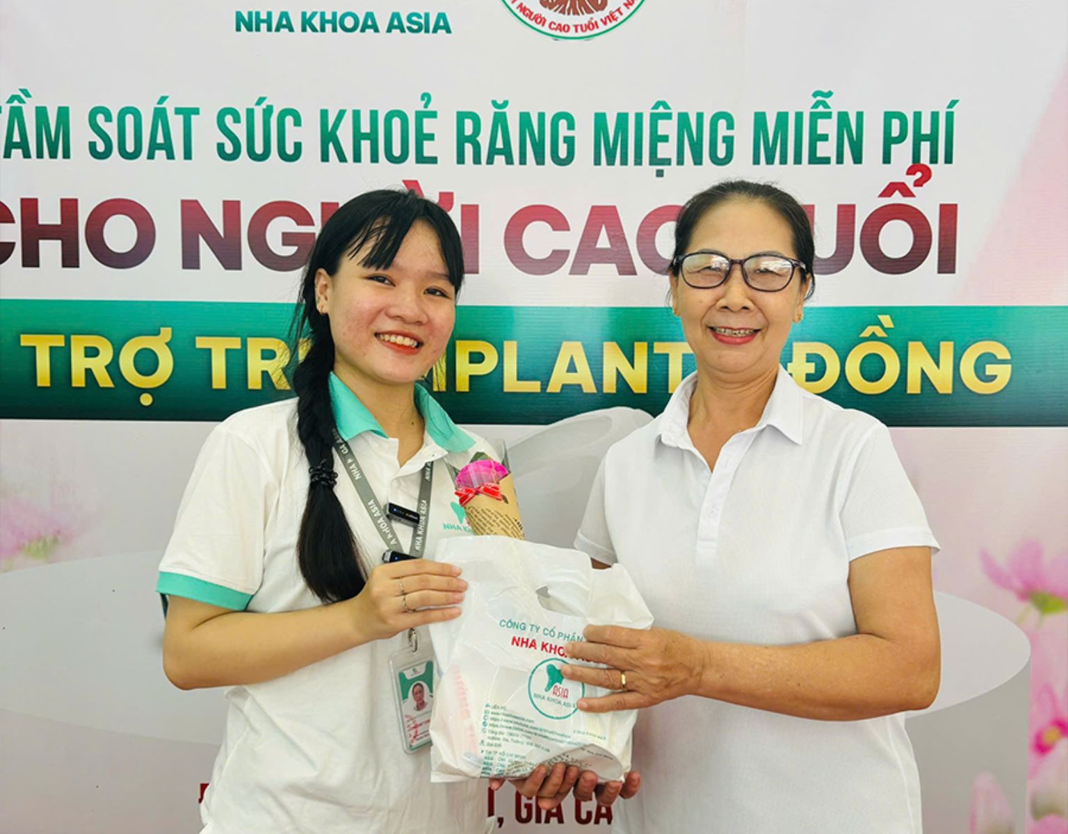 chăm sóc sức khỏe răng miệng miễn phí cho hội người cao tuổi