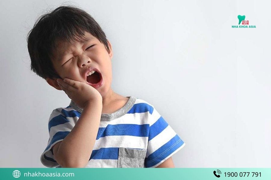 Trẻ bị sâu răng đau nhức phải làm sao