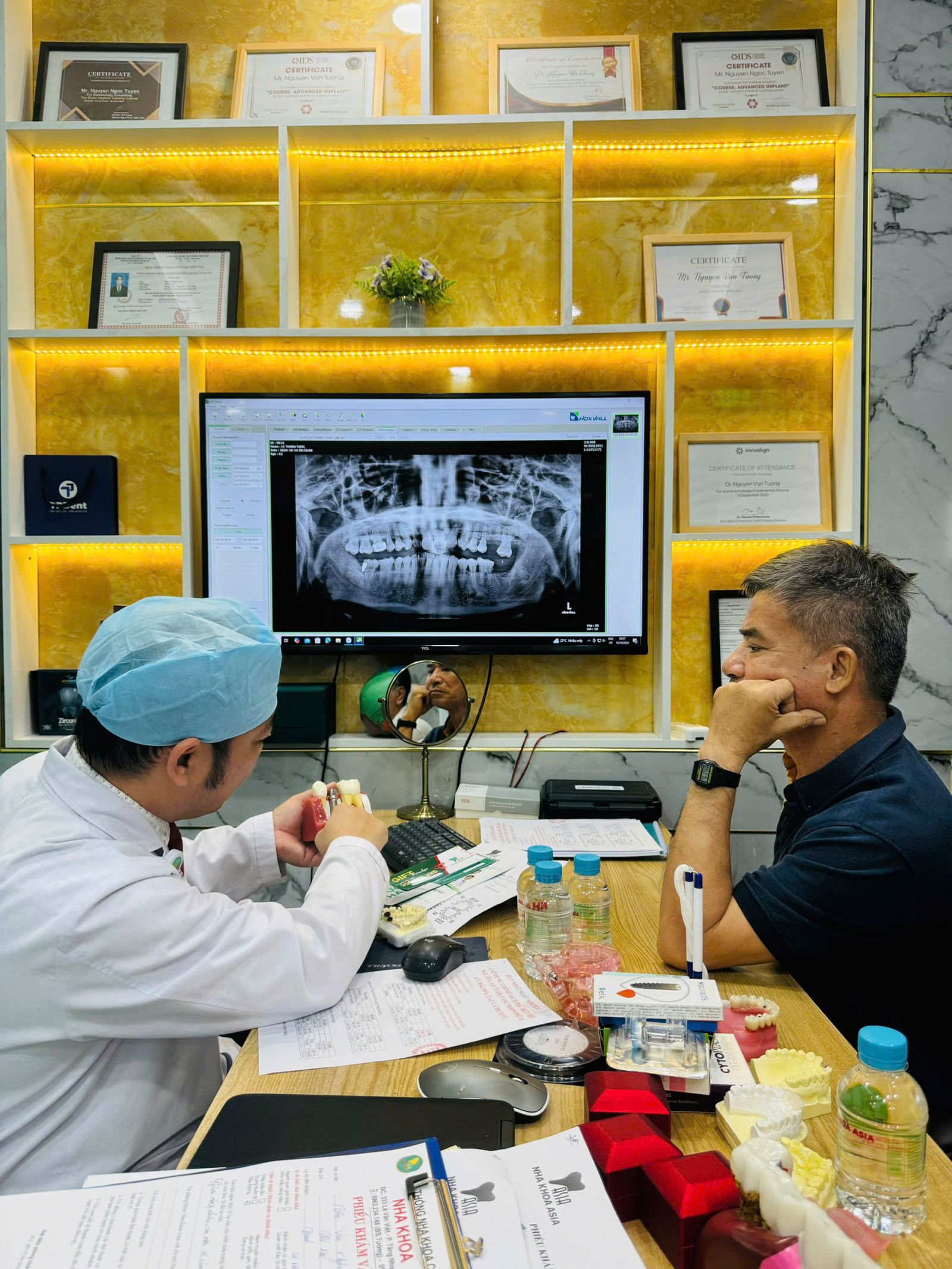 Những chính sách ưu đãi khi trồng răng implant tại nha khoa asia