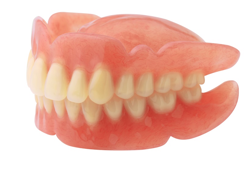 Có những biến chứng gì có thể phát sinh khi đeo răng giả?
