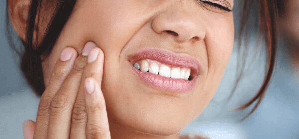 Nhức răng kinh khủng ảnh hưởng đến cuộc sống hàng ngày