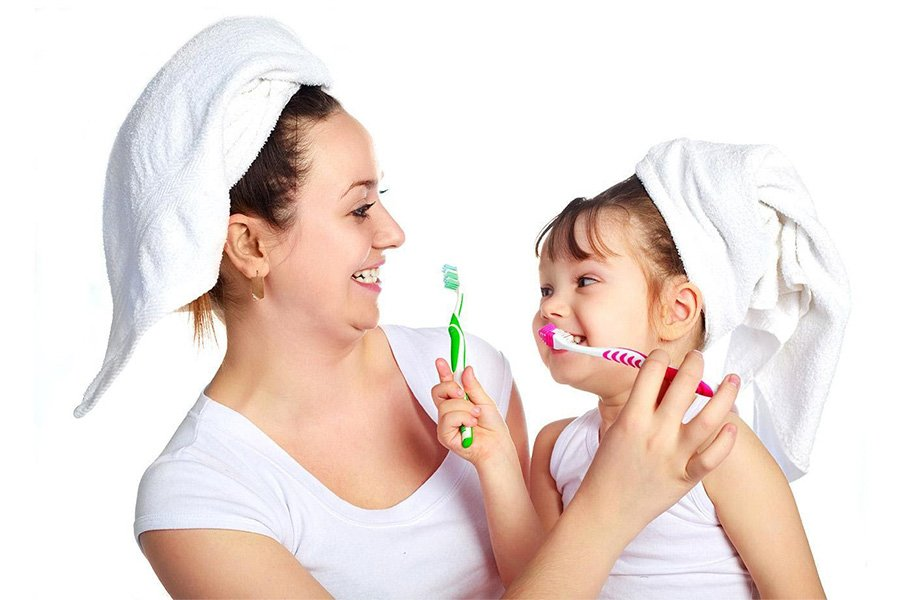Việc đảm bảo vệ sinh răng miệng sạch sẽ hàng ngày là biện pháp đơn giản để ngăn ngừa và hạn chế tình trạng đắng miệng